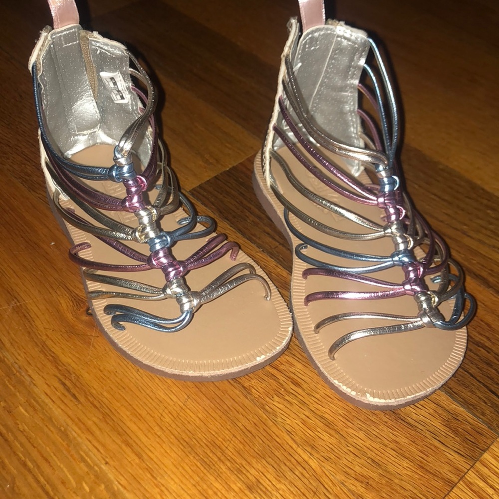 OshKosh Toddler girls sandals Sz 7 Multi color